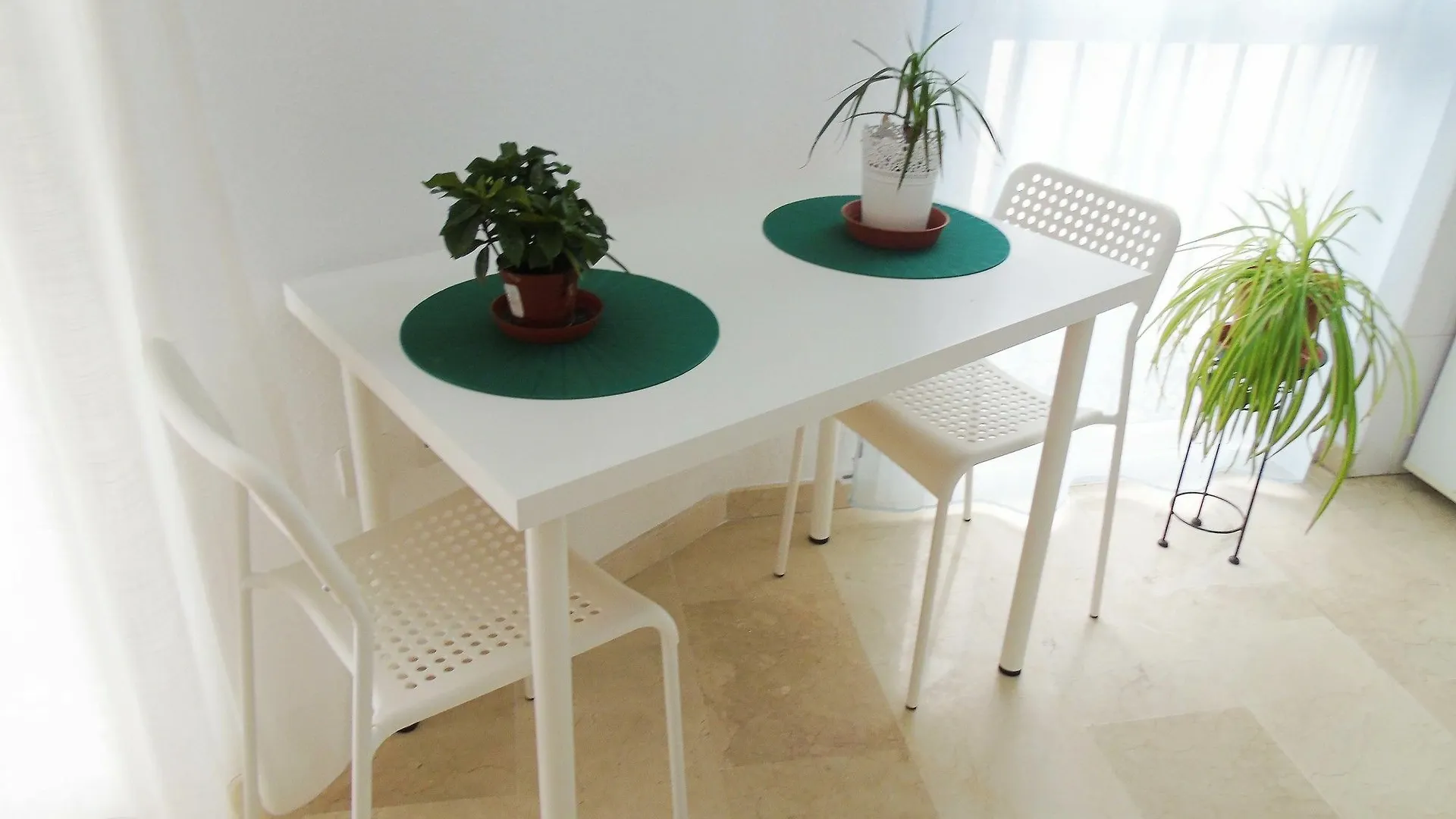 A&N Loft Merced Recently Renovated Malaga Apartment